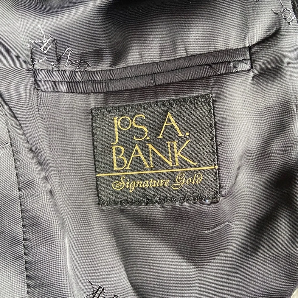 Jos. A. Bank measurements chest